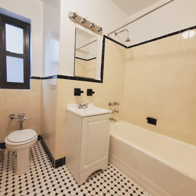 New York City Real Estate | View Cooper Street | room 22 | View 23