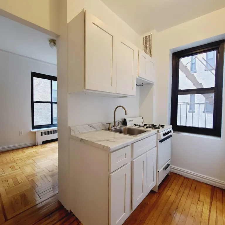 New York City Real Estate | View Cooper Street | room 9 | View 10