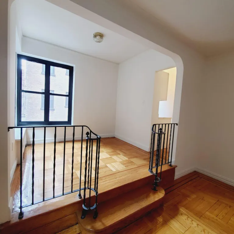 New York City Real Estate | View Cooper Street | room 3 | View 4