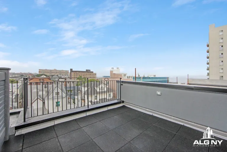 New York City Real Estate | View Beach 96th Street | room 5 | View 6