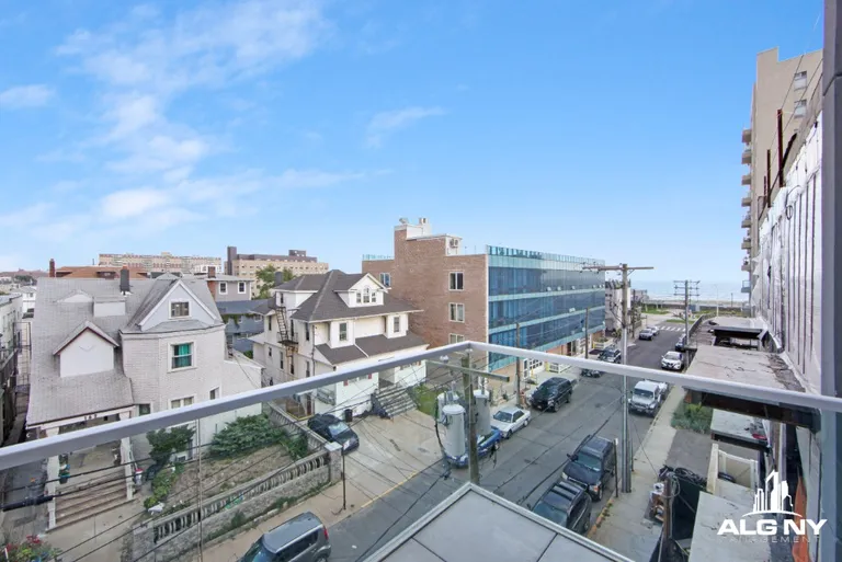 New York City Real Estate | View Beach 96th Street | room 4 | View 5