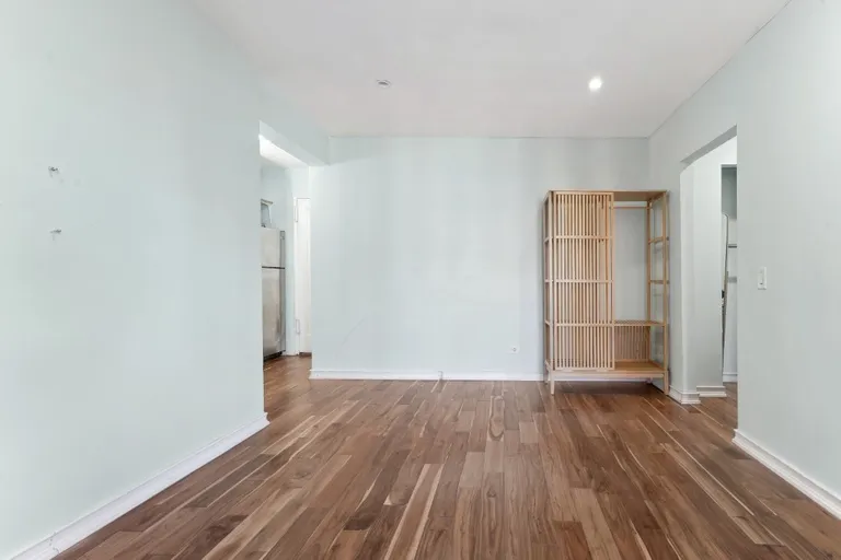 New York City Real Estate | View 88-10 35th Avenue, 4H | room 1 | View 2