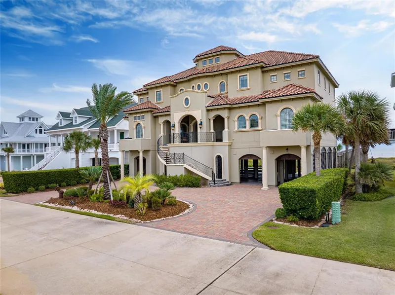 Find Luxury Real Estate in Houston | Corcoran Prestige Realty 