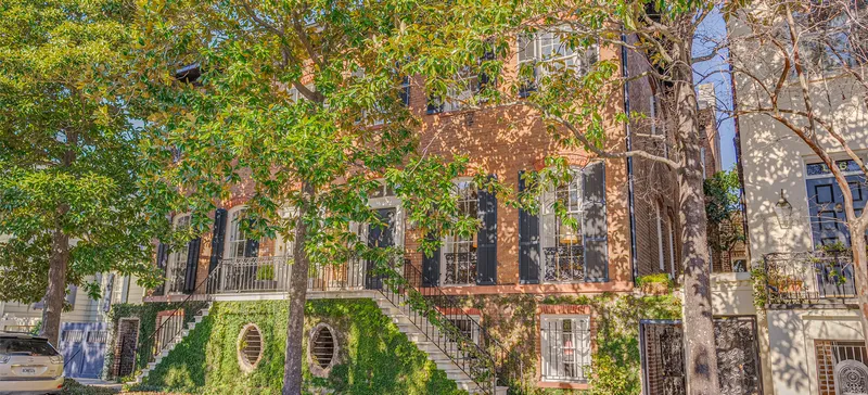 Find Luxury Real Estate in the Historic Landmark District of Savannah | Corcoran Austin Hill Realty