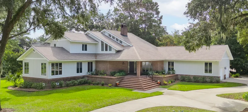 Find Luxury Real Estate in The Landings | Corcoran Austin Hill Realty