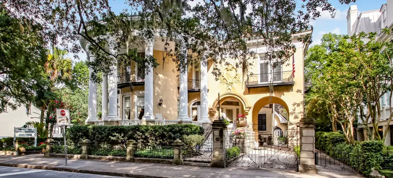 Find Luxury Real Estate in the Landmark Historic District of Savannah | Corcoran Austin Hill Realty