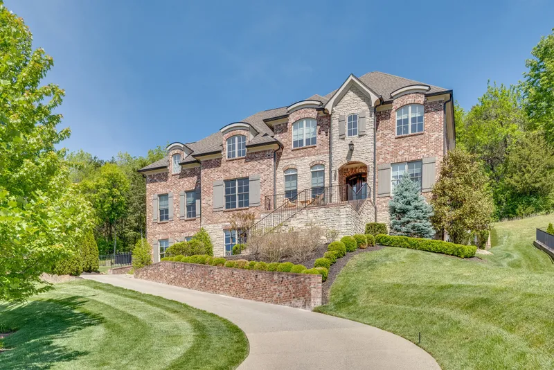 Find Luxury Real Estate in Nashville, Tennessee | Corcoran Reverie