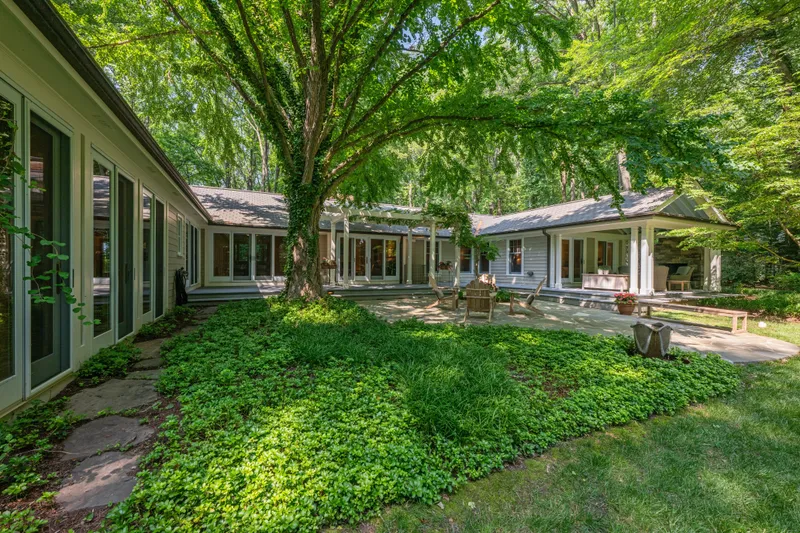 Find Luxury Real Estate in Great Falls | Corcoran McEnearney