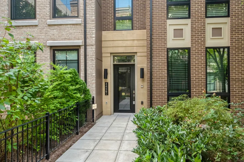 Find Luxury Real Estate in Ashburn | Corcoran McEnearney