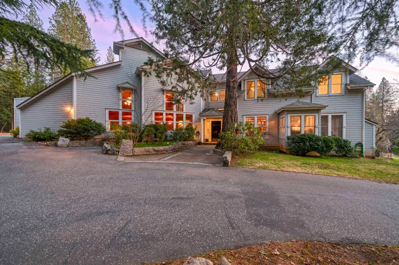 Find Luxury Real Estate in the Nevada City | Corcoran Icon Properties