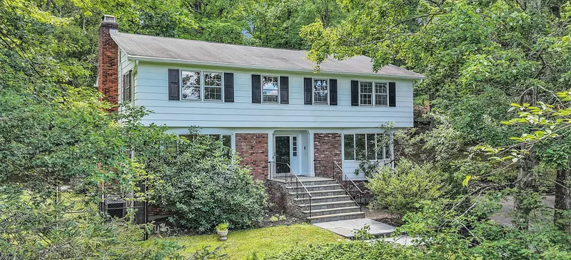 Find Luxury Real Estate in Cortlandt Manor | Corcoran Legends Realty