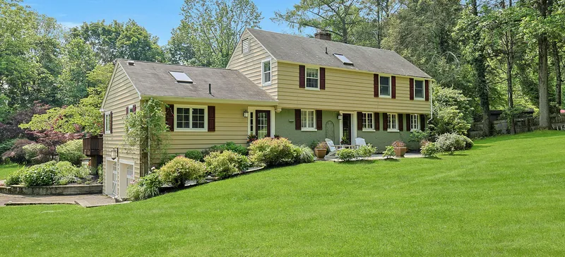 Find Luxury Real Estate in West Nyack | Corcoran Baer & McIntosh