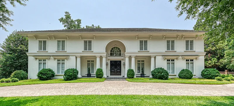 Find Luxury Real Estate in Charlotte | Corcoran HM Properties 