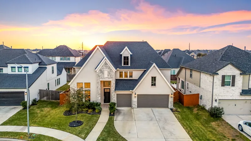 Find Luxury Real Estate in Firethrone | Corcoran Genesis