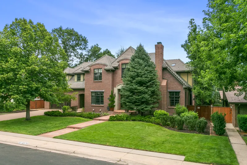 Find Luxury Real Estate in the Hilltop Neighborhood | The Corcoran Group