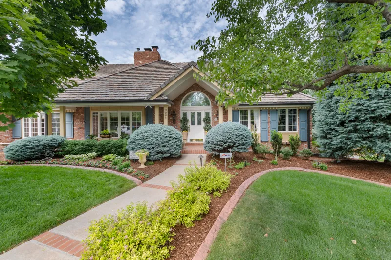 Find Luxury Real Estate in The Orchard Neighborhood | Corcoran Perry & Co.