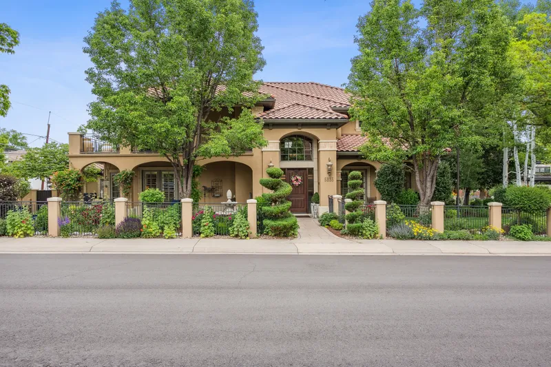 Find Luxury Real Estate in the Denver Hilltop Neighborhood | Corcoran Perry & Co.