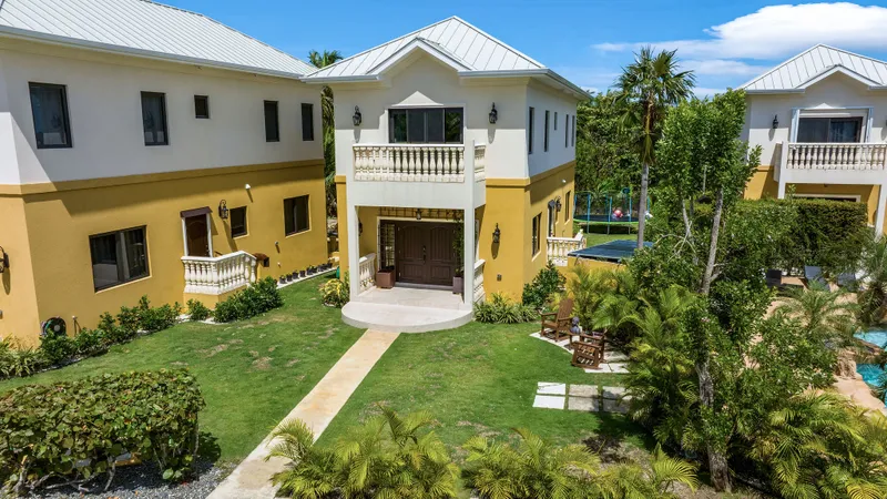 Find Luxury Real Estate in Cayman Islands | Corcoran Cayman Islands 