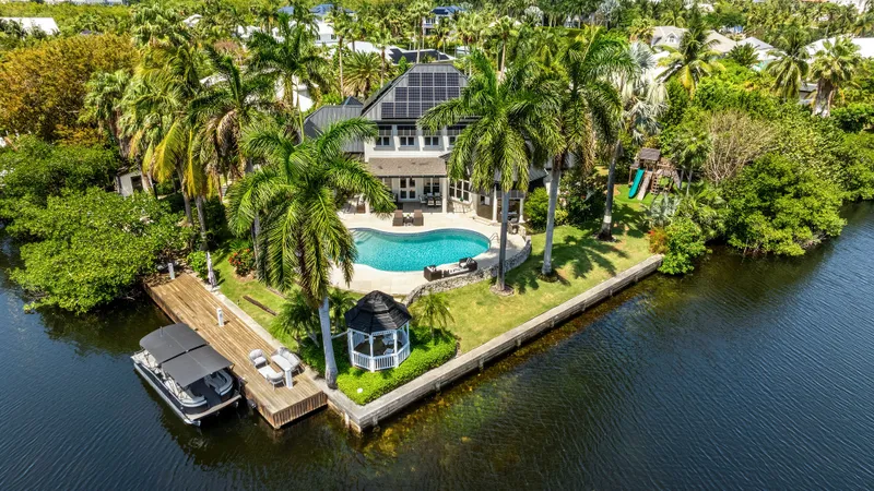 Find Luxury Real Estate in Seven Mile Beach | Corcoran Cayman Islands