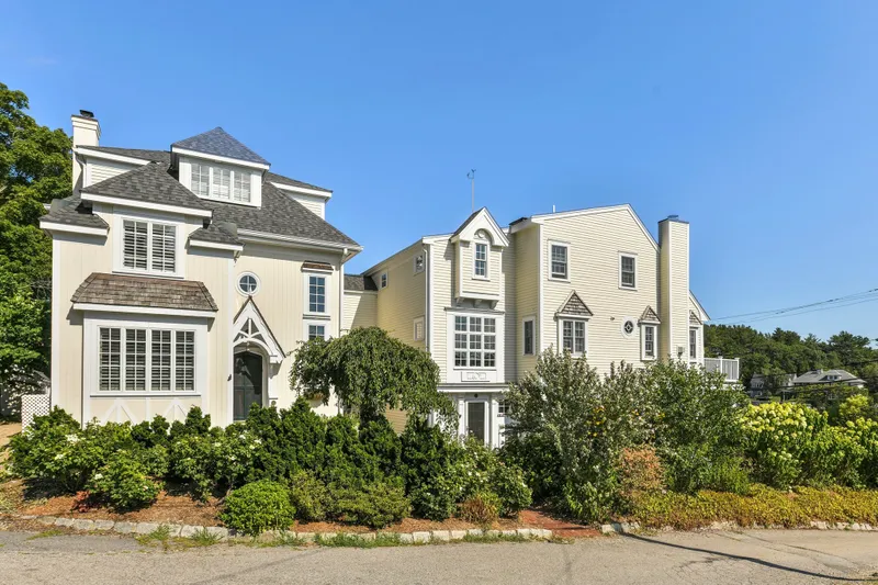 Find Luxury Real Estate in Cohasset | Corcoran Property Advisors