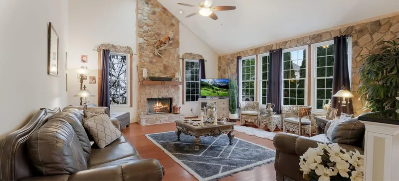 Find Luxury Real Estate in Jamison | Corcoran Sawyer Smith