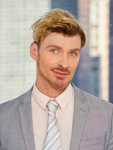Devon Perry | Licensed RE Salesperson | Corcoran