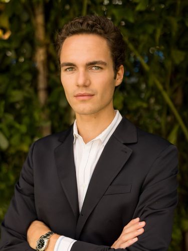 Dylan Reiff | Sales Associate | Corcoran