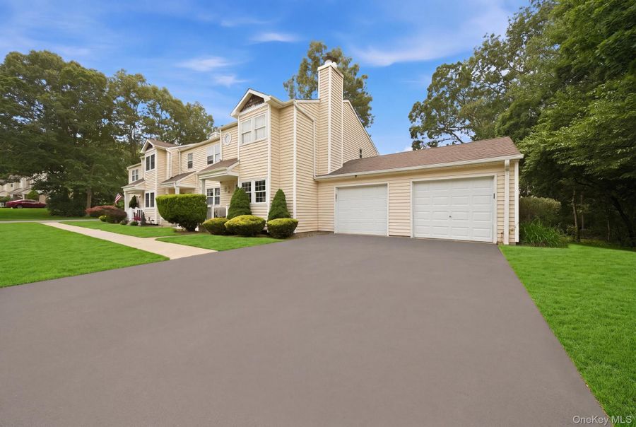 30 Jefferson, Yaphank, NY